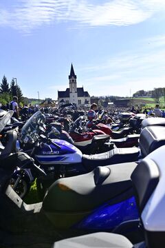 Vseslovenski blagoslov v Mirni Peci 2026 (1)